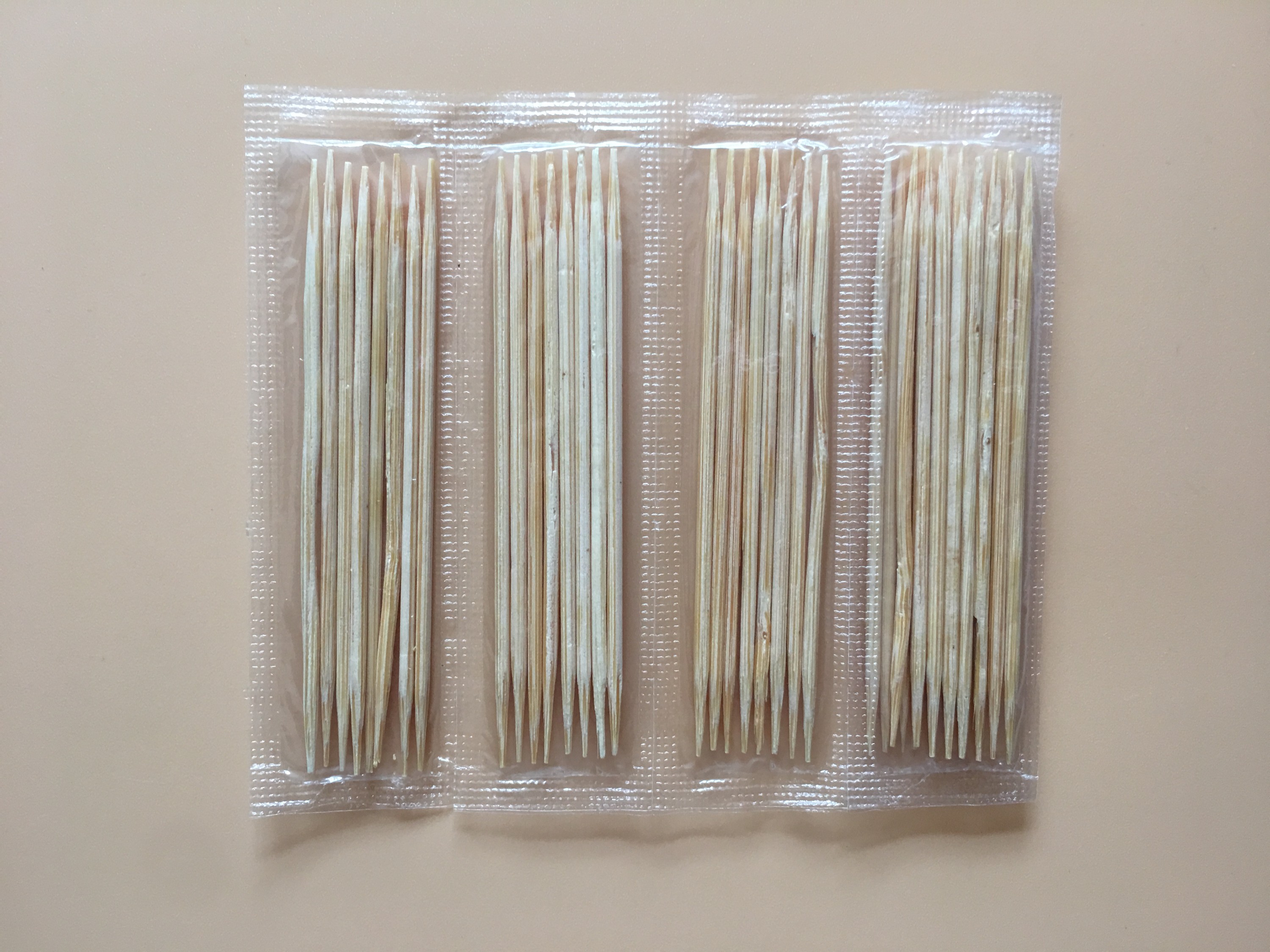 1.8*65mm bamboo toothpicks double points plastic pack