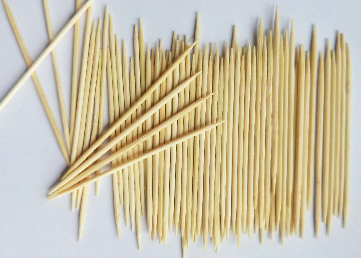2.0*65mm bamboo toothpicks paper packing