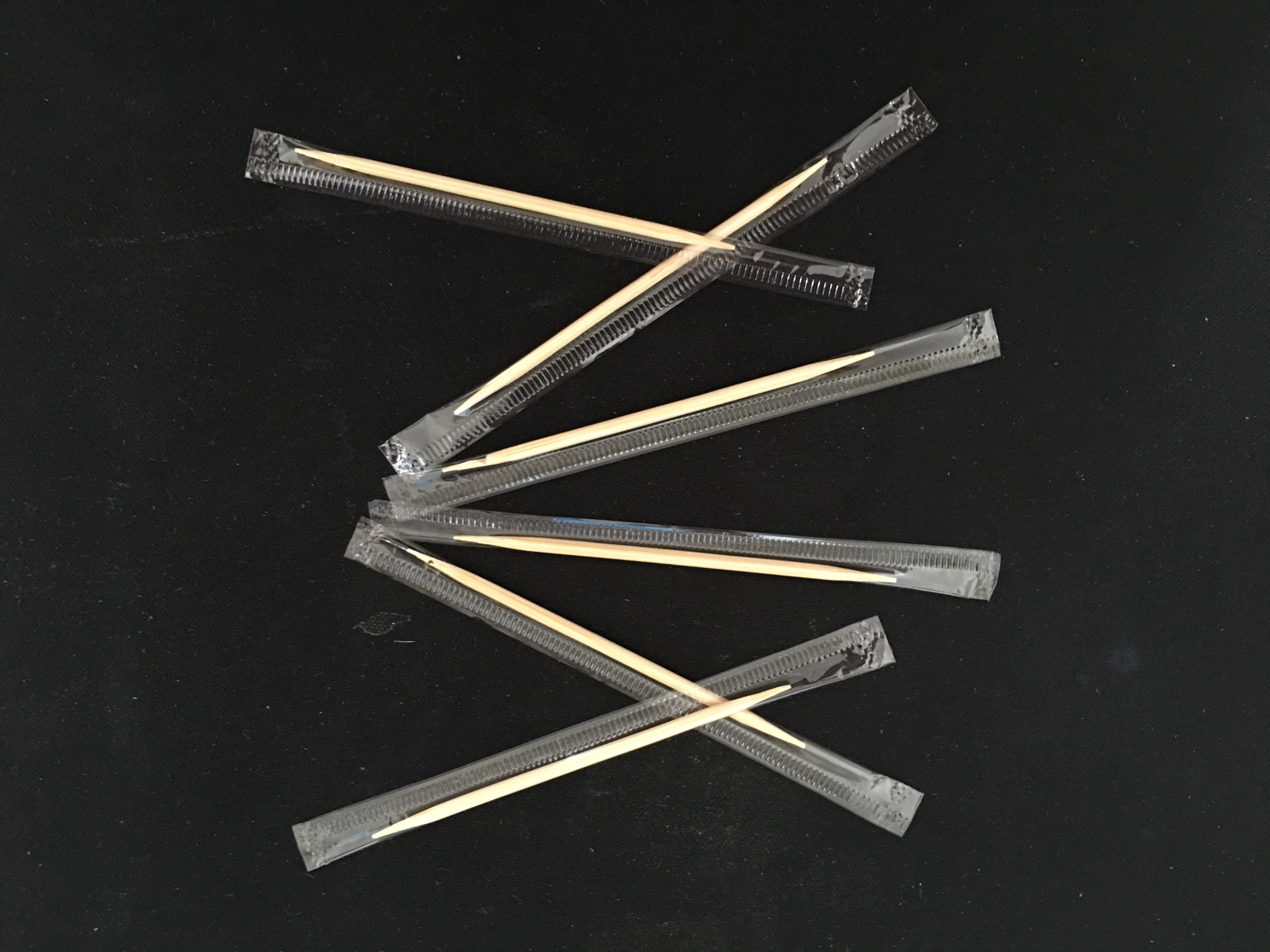 2.0*65mm bamboo toothpicks plastic pack