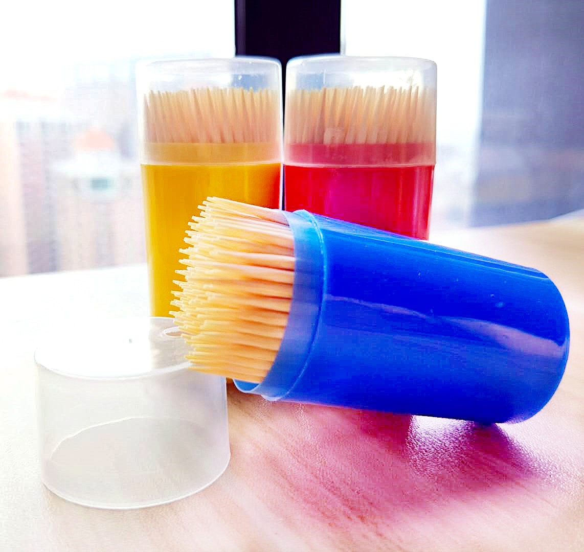 1.8*65mm Bamboo toothpicks with plastic box pack