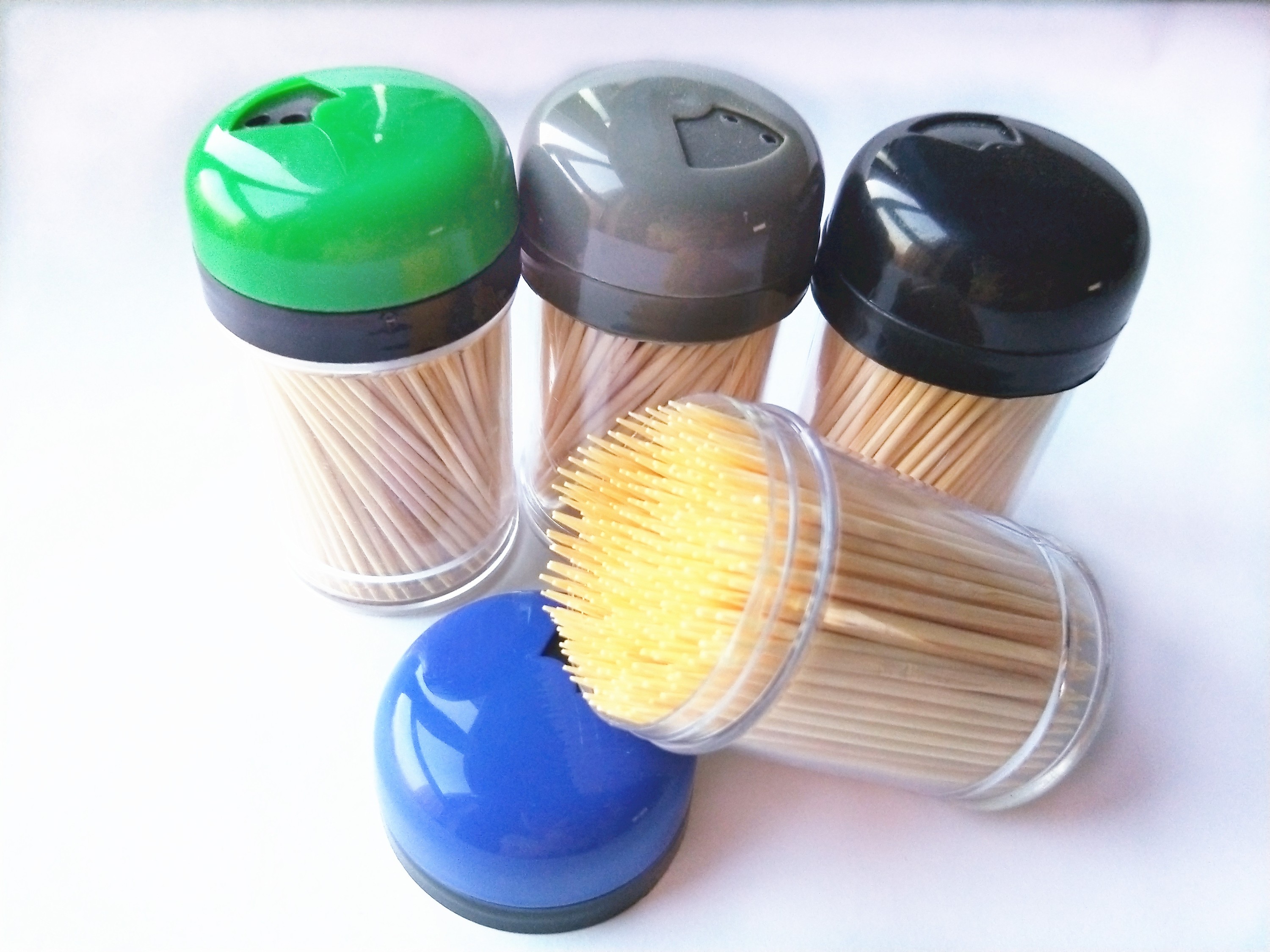 1.8*65mm Bamboo toothpicks with plastic box pack